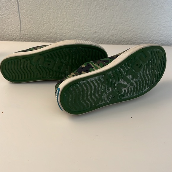 Native Shoes • green camo - Picture 4 of 4